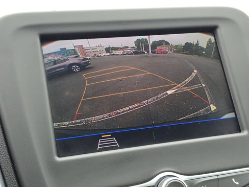 Certified 2020 Chevrolet Equinox LT w/ Driver Convenience Package FWD image 3