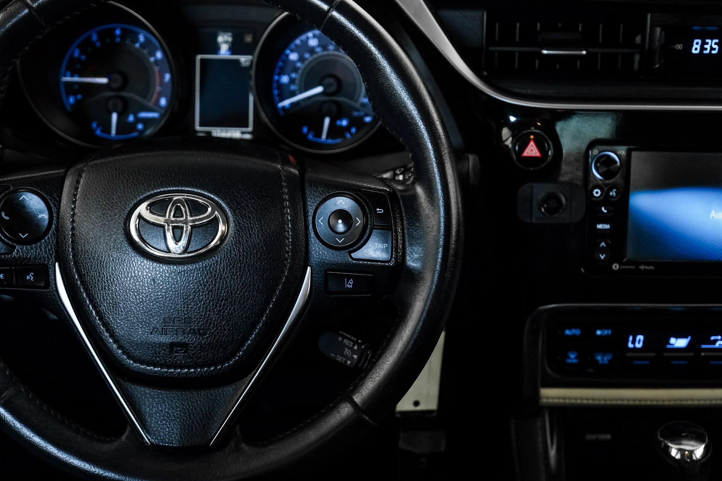 Used 2018 Toyota Corolla iM FWD image 15