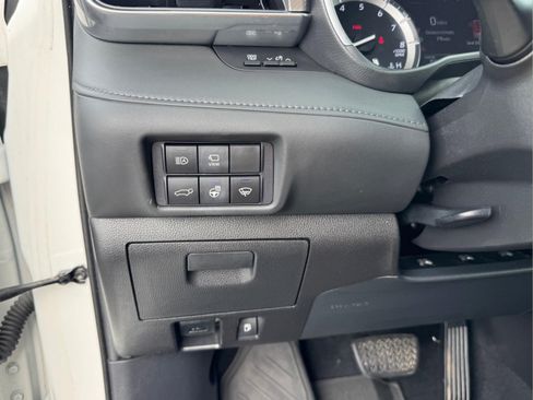 Used 2021 Toyota Highlander Platinum AWD/4WD image 19