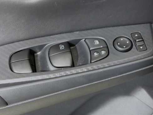 Used 2025 Nissan Sentra S image 20