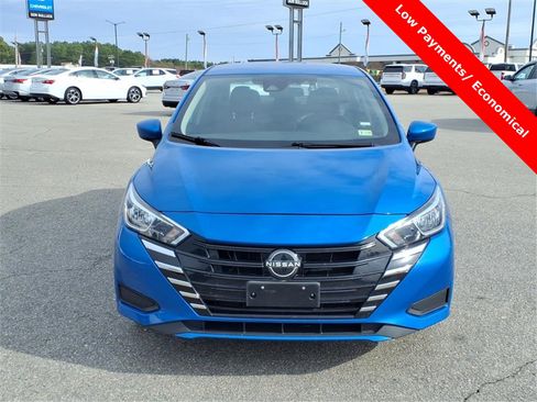 Used 2023 Nissan Versa SV image 8