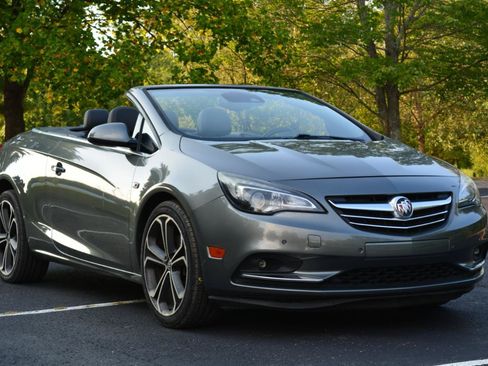 Used 2018 Buick Cascada Premium FWD image 3