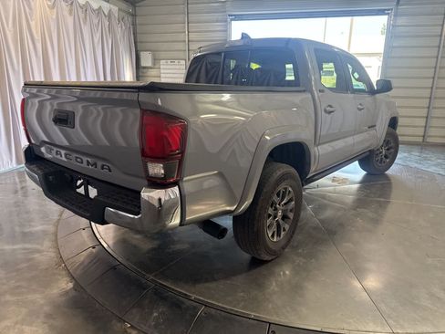 Used 2021 Toyota Tacoma SR5 w/ SR5 Appearance Package (SM) image 5