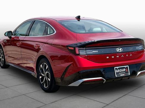 Used 2024 Hyundai Sonata SEL FWD image 11