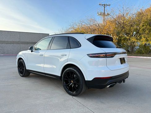 Used 2019 Porsche Cayenne image 4