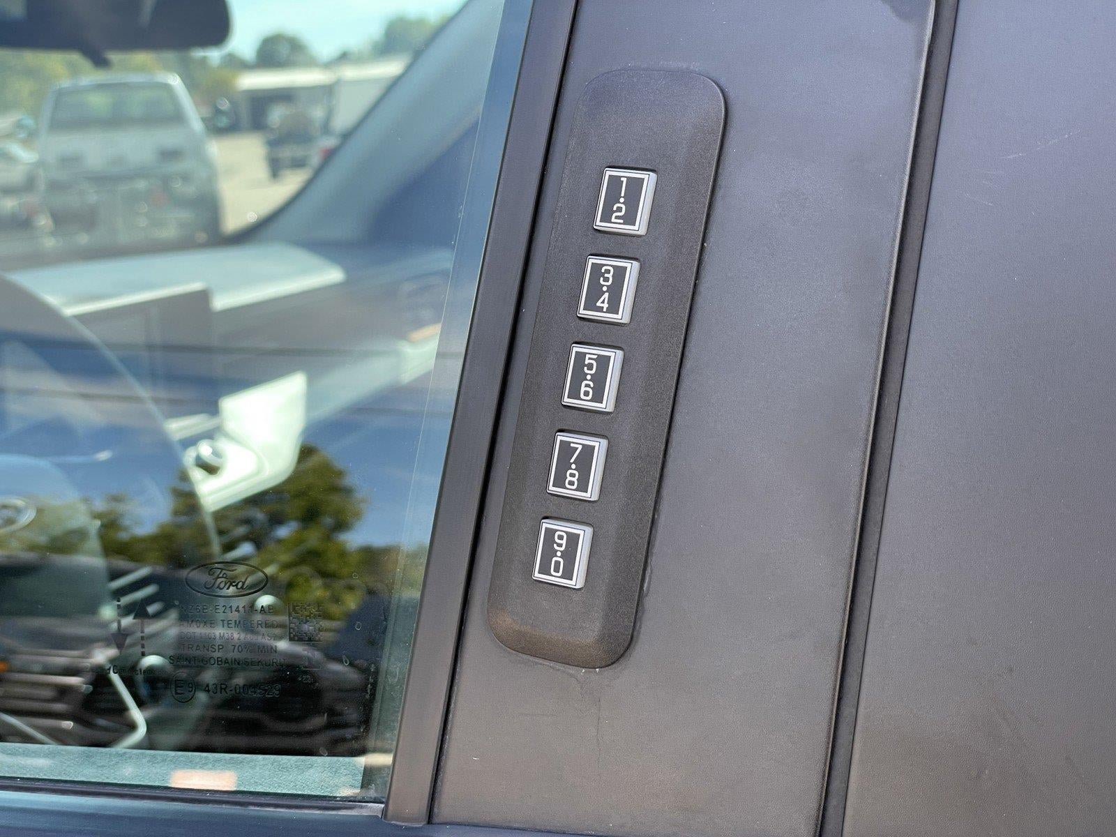 Used 2023 Ford Maverick Lariat w/ Lariat Luxury Package FWD image 34