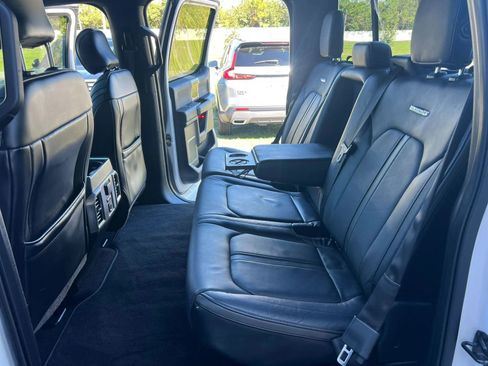 Used 2015 Ford F150 Platinum w/ Equipment Group 701A Luxury RWD image 9