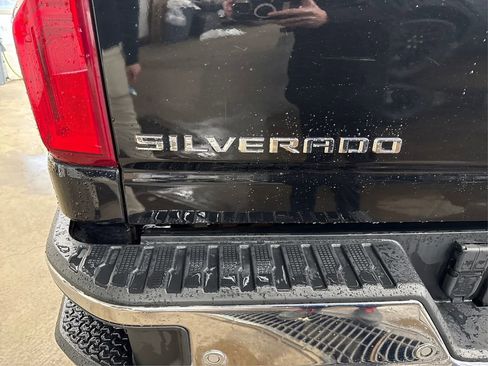 Used 2020 Chevrolet Silverado 2500 LTZ w/ LTZ Plus Package AWD/4WD image 15