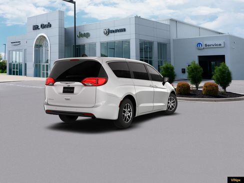 New 2026 Chrysler Voyager LX image 8