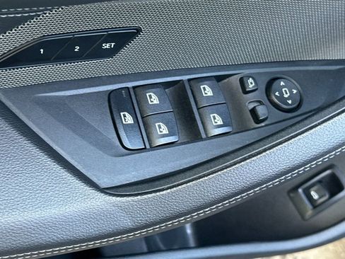 Used 2023 BMW i4 eDrive40 w/ M Sport Package image 11