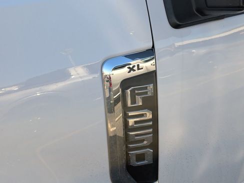 Used 2020 Ford F250 XL w/ Power Equipment Group image 20