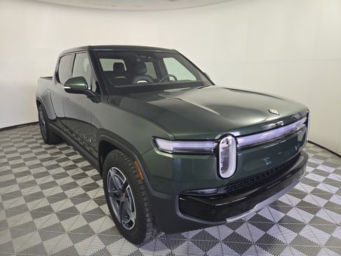 Used 2025 Rivian R1T Adventure image 7
