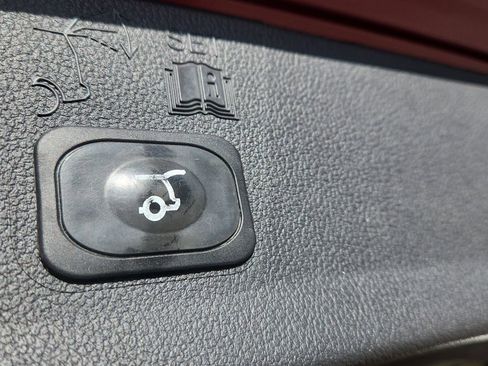 Used 2015 Ford Escape SE w/ Equipment Group 201A image 15