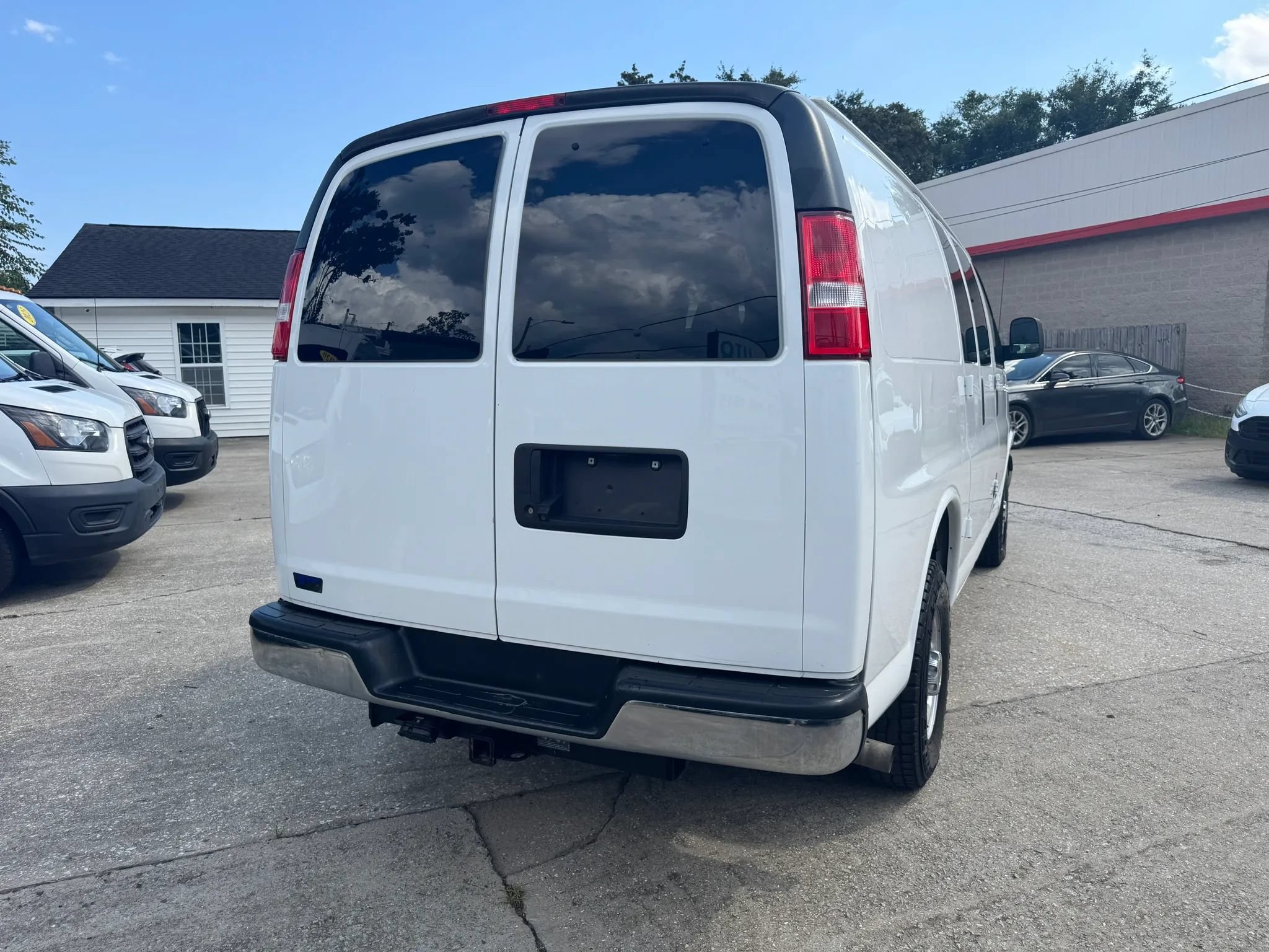 Used 2021 GMC Savana 2500 w/ Driver Convenience Package RWD image 11