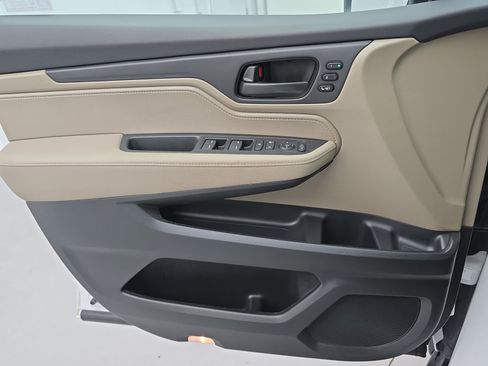 Used 2024 Honda Odyssey EX-L image 28