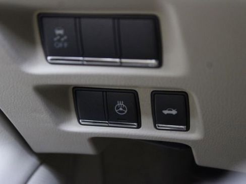 Used 2012 INFINITI M56 image 20