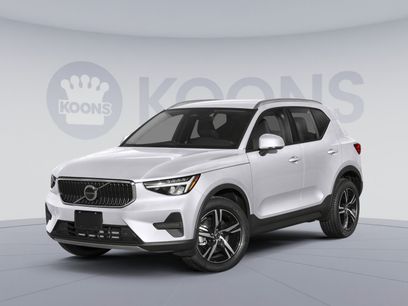 Used 2023 Volvo XC40 B5 Plus w/ Driver Assist Package