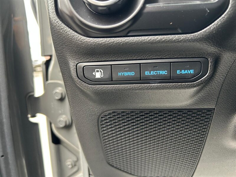 Used 2022 Jeep Wrangler Unlimited Sahara w/ Cold Weather Group AWD/4WD image 24