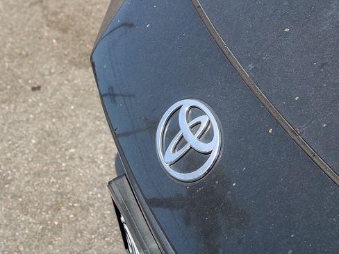 Used 2025 Toyota Camry XLE FWD image 17