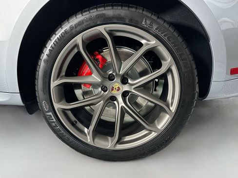 New 2026 Porsche Macan GTS AWD/4WD image 33