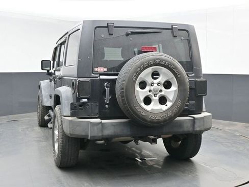 Used 2012 Jeep Wrangler Unlimited Sport image 12