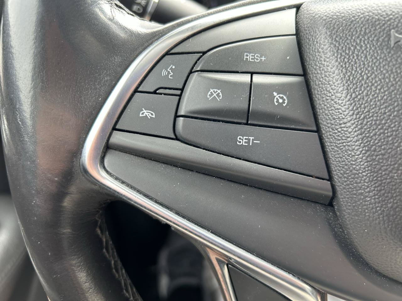 Used 2018 Cadillac XT5 Premium Luxury AWD/4WD image 19