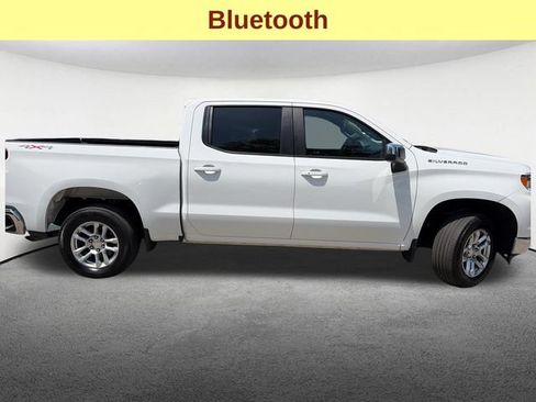 Used 2022 Chevrolet Silverado 1500 LT AWD/4WD image 10