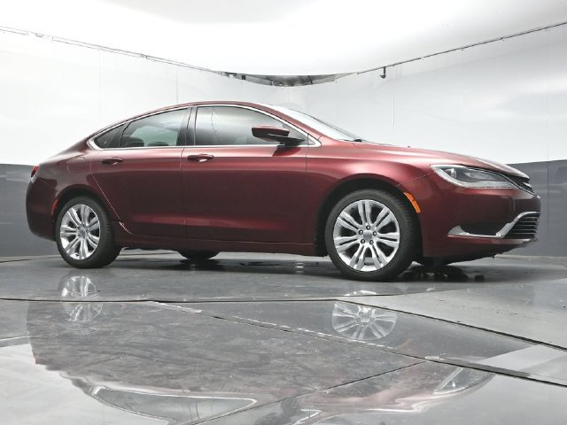 Used 2016 Chrysler 200 Limited w/ Convenience Group FWD image 27