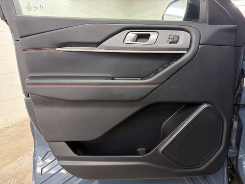 Certified 2026 Ford Explorer ST-Line w/ ST-Line Street Pack RWD image 16