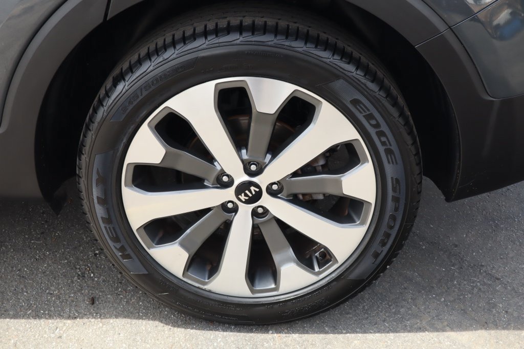 Used 2021 Kia Telluride S FWD image 13