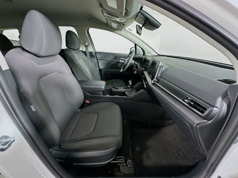 Used 2024 Kia Sportage LX image 30