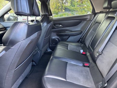 Used 2024 Nissan Ariya FWD image 11