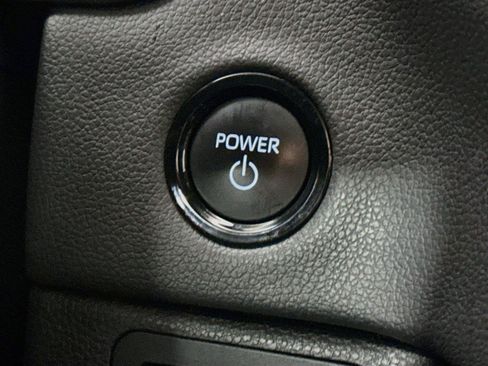 Used 2025 Toyota Tundra Limited AWD/4WD image 22