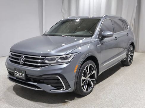 Used 2024 Volkswagen Tiguan SEL R-Line AWD/4WD image 6