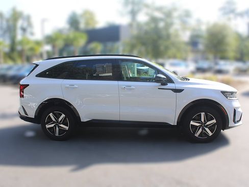 Certified 2023 Kia Sorento S w/ Panoramic Sunroof Package FWD image 14