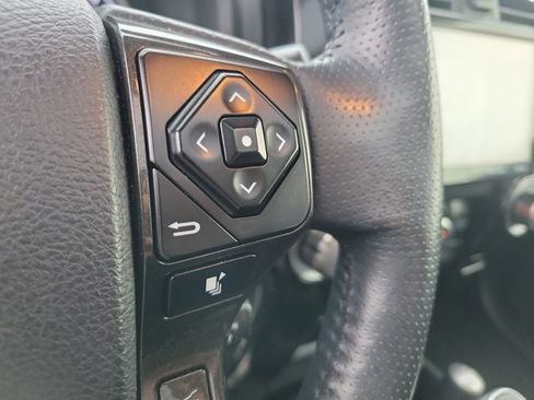 Used 2024 Toyota 4Runner TRD Off-Road Premium w/ Moonroof Package AWD/4WD image 17