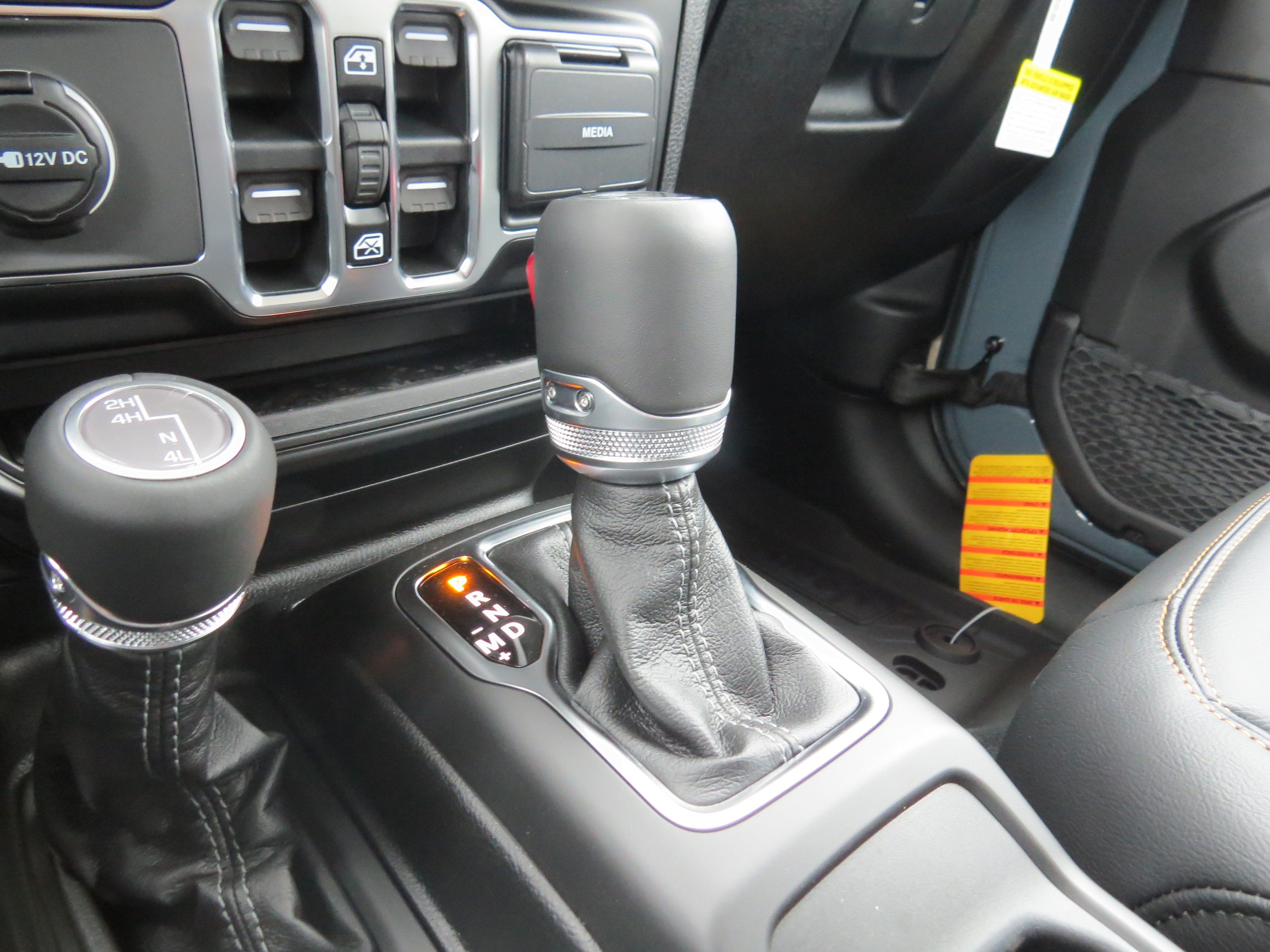 New 2026 Jeep Wrangler Unlimited Sahara AWD/4WD image 21
