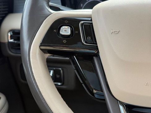 Certified 2022 Lincoln Corsair AWD w/ Premium Package image 19
