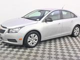Used 2014 Chevrolet Cruze LS image 2
