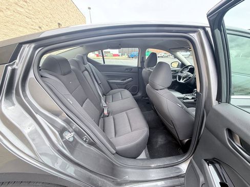 Used 2023 Nissan Altima 2.5 SV image 12