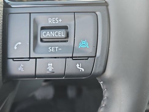 Certified 2025 Nissan Rogue SL w/ Tech Package AWD/4WD image 25