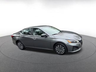 Used 2025 Nissan Altima 2.5 SV FWD video 2