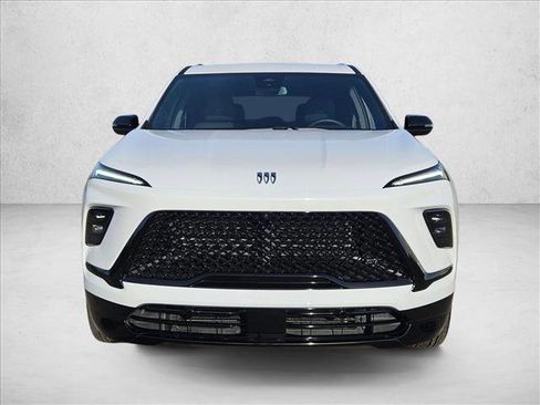 Used 2025 Buick Enclave Sport Touring image 6