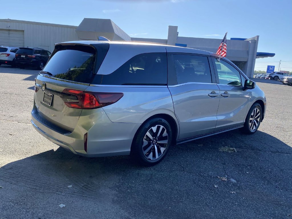 Used 2025 Honda Odyssey EX-L image 5