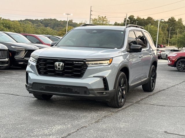 Used 2025 Honda Pilot Black Edition image 17