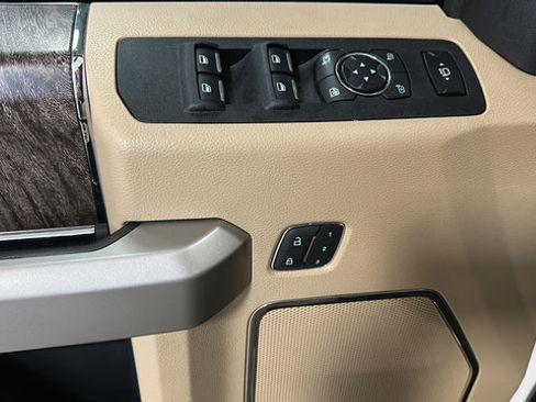 Used 2019 Ford F250 Lariat w/ Lariat Ultimate Package AWD/4WD image 20