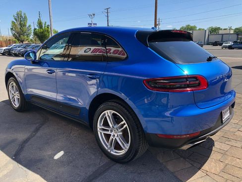 Used 2017 Porsche Macan AWD/4WD image 4