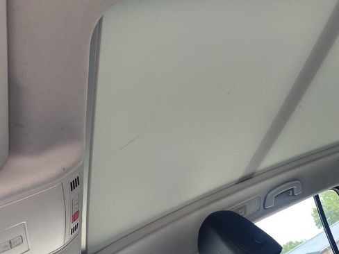 Used 2016 Volkswagen Golf Limited Edition image 29