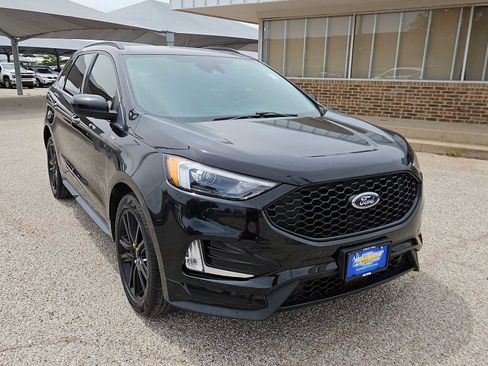 Used 2022 Ford Edge ST-Line w/ Class II Trailer Tow Package AWD/4WD image 2