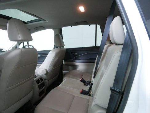Used 2022 Honda Pilot EX-L image 19